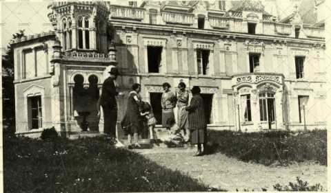 Château de Beauregard - Femmes en conversation
